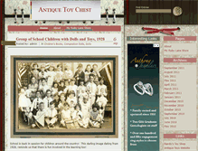 Tablet Screenshot of antiquetoychest.com